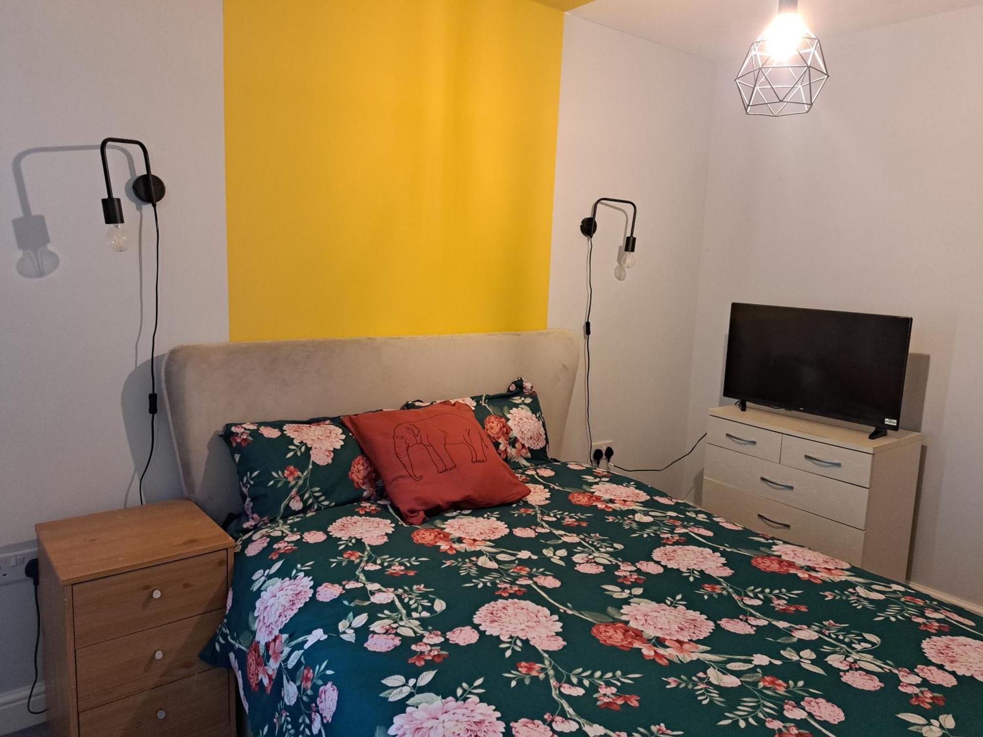 Private And Comfortable Room In Cosy Home Nottingham Buitenkant foto